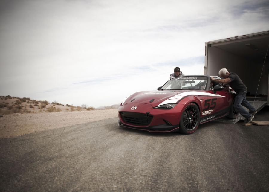  Mazda MX-5 Miata Cup Race Car Concept 2014 года  (фото 3 из 28)